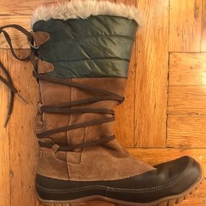 North Face Women’s Snow Boots Size 9